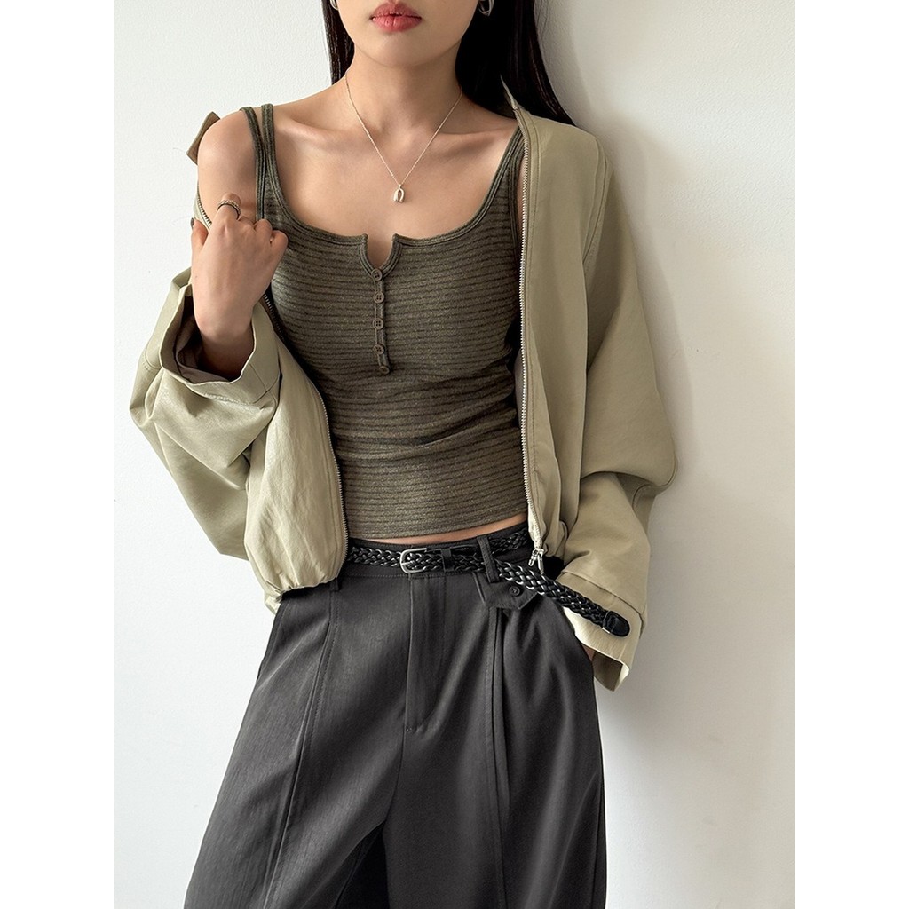 Curto fino-ajuste em camadas interior estilo arte francesa pequena camisola feminina 2026 novo estilo doce estilo picant