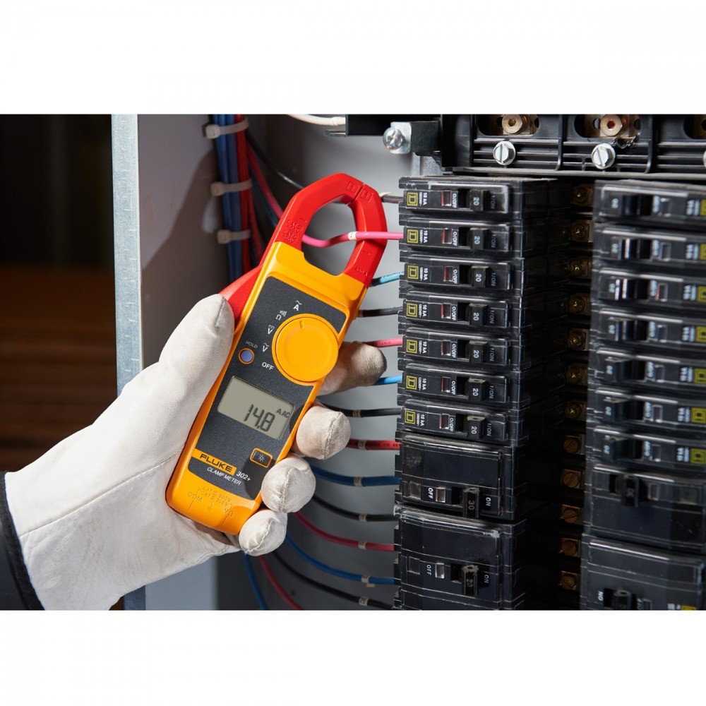 Alicate amperímetro digital CAT III 600V - 302+ - Fluke · foto 2