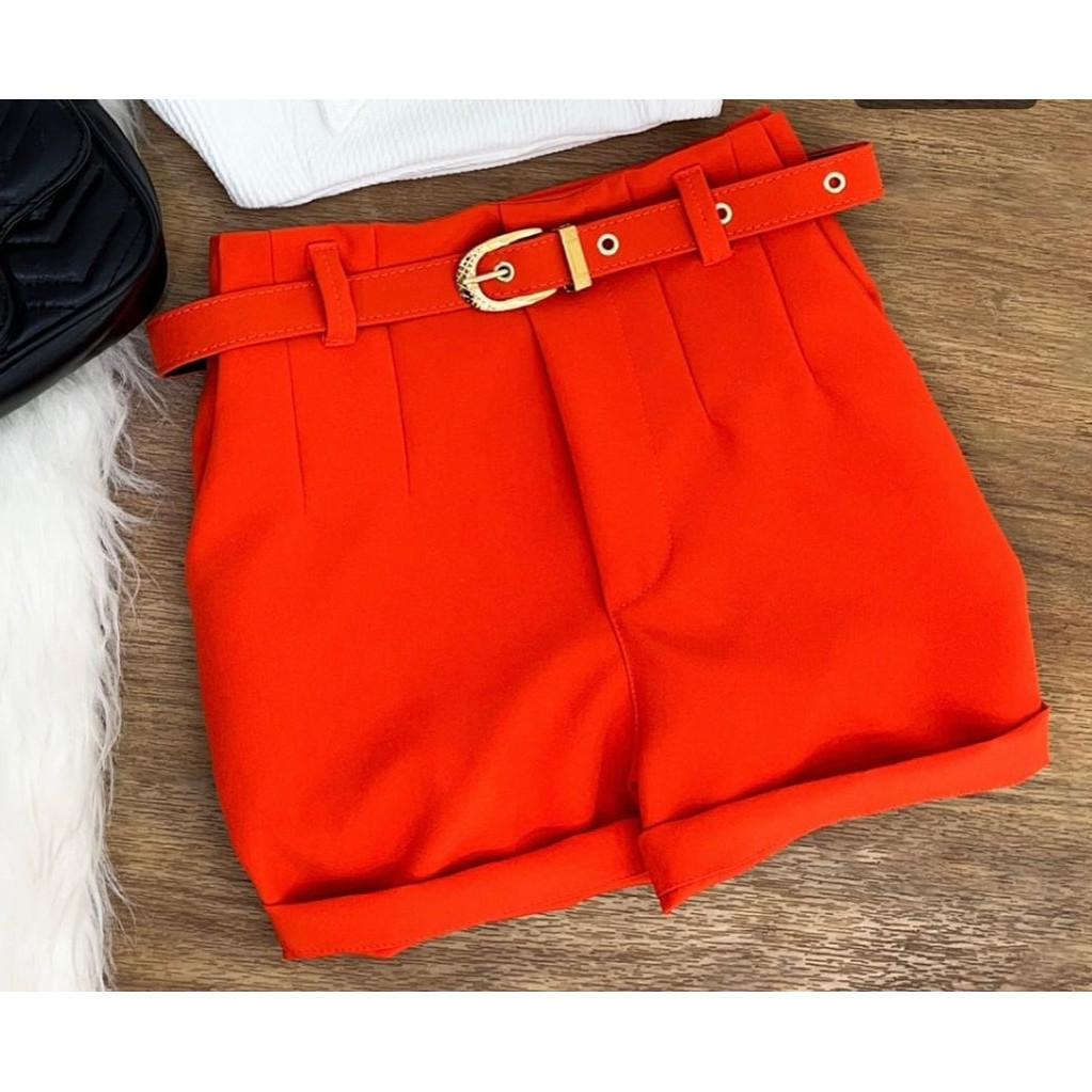 Short Alfaiataria Feminino Com Cinto Fivela Dourada Cintura Alta Social Verão