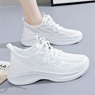 Sola macia antiderrapante na moda Casual absorção de choque sapatos de malha leve verão malha respirável correndo oco no