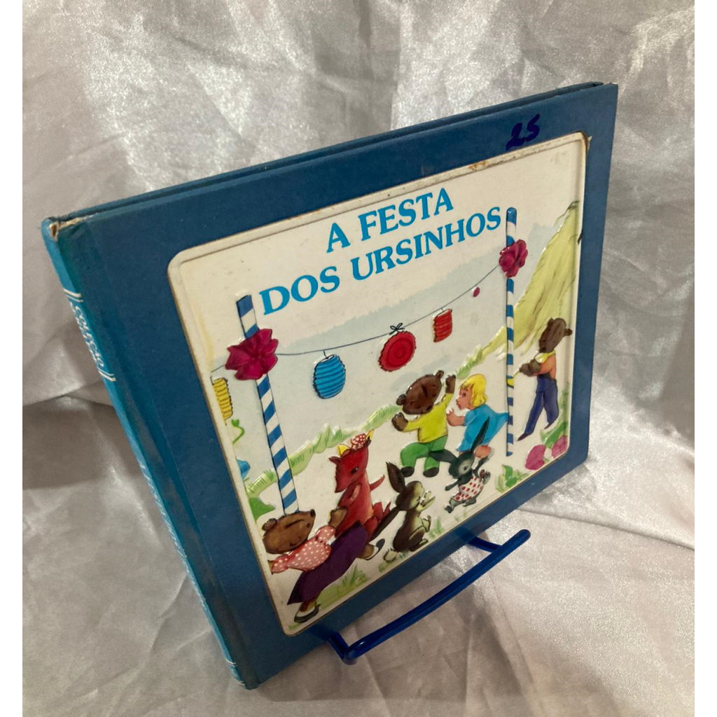 A Festa dos Ursinhos autor Darly N. Scornaienchi (adaptação)