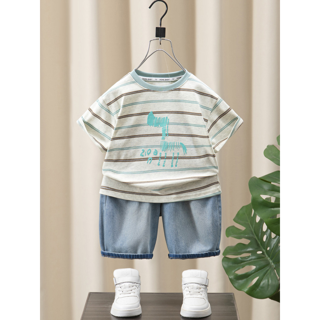 Meninos camiseta de manga curta 2026 novo estilo verão estilo fino crianças versão coreana listrado meia manga topo rua 