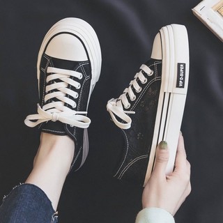 Verão estilo fino respirável rendas sapatos de lona 2025 novo estilo moda oco tênis malha Net sapatos brancos