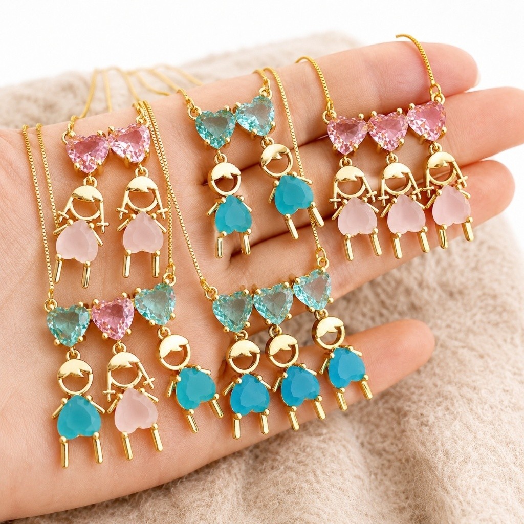 Colar Feminino Pingente Meninos e Meninas com Corações Coloridos Colar Família Delicado banhado Ouro 18K e Prata 925