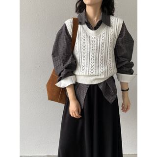 Colete branco oco colete feminino pequeno colete de malha exterior em camadas sem mangas cor clara colete leite Huhu
