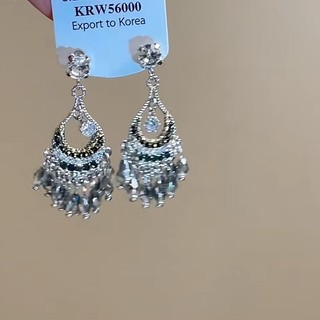 Mulher fria ~ luz luxo pérola gota de água brincos novo estilo nicho High-End temperamento moda brincos rosto redondo