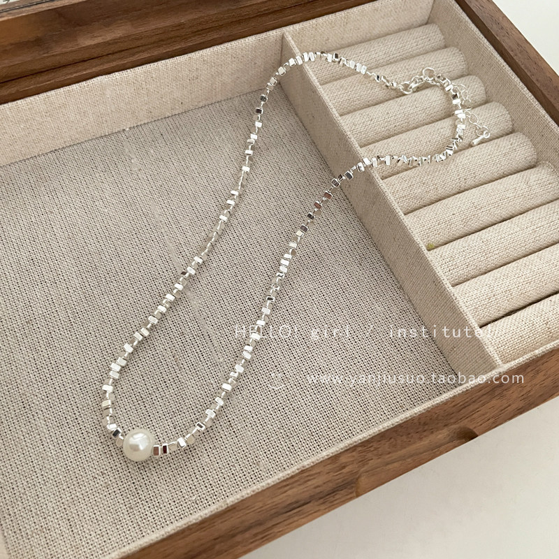 colar aço inoxidável colar femenino Colar de pérolas de prata quebrada feminino luz luxo nicho High-End pescoço colar