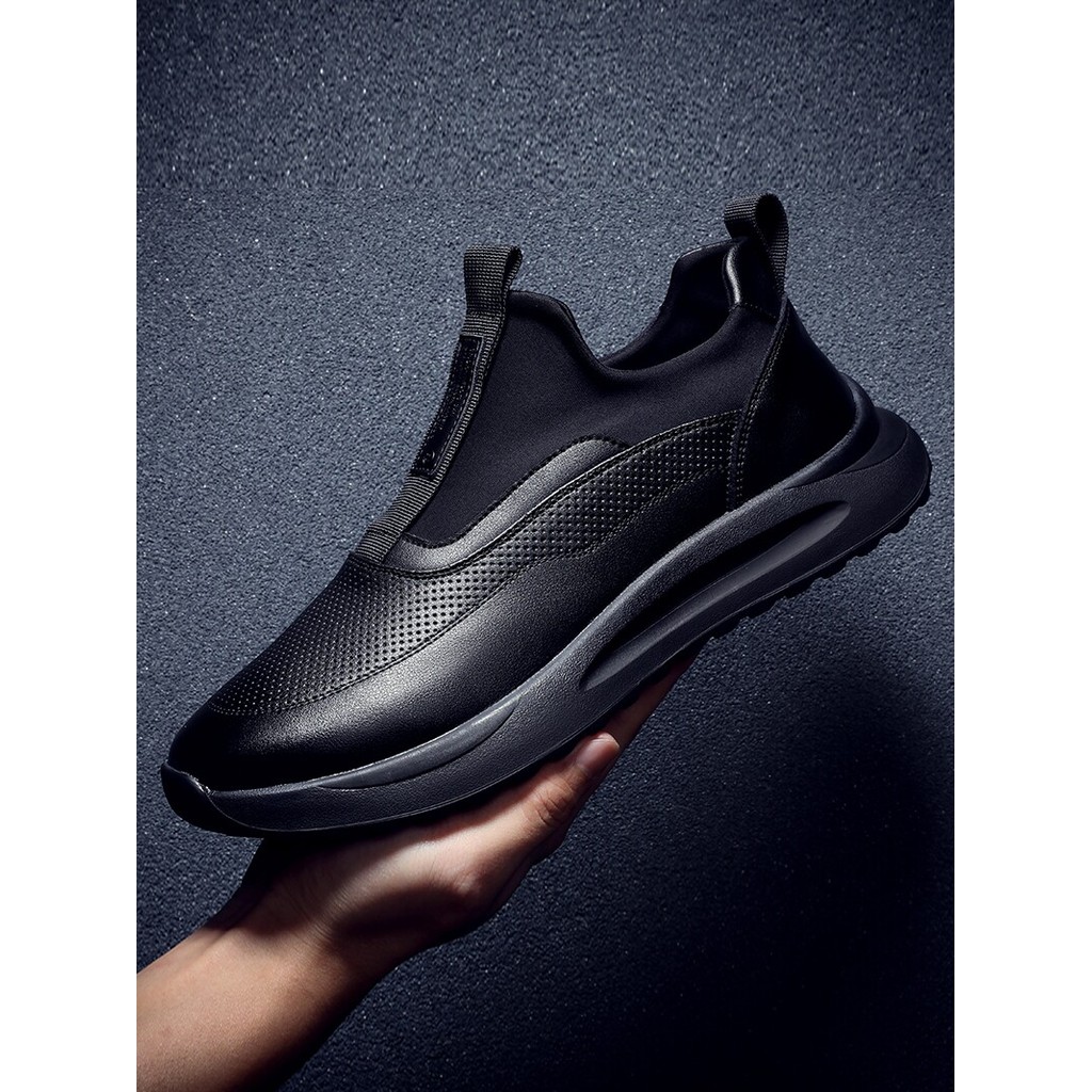 2024 novo estilo na moda sapatos masculinos preto moda de sola grossa um Pedal respirável sapatos casuais sola macia S