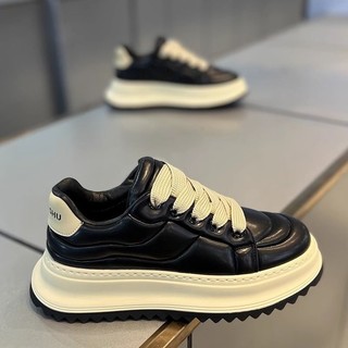 Sapatos masculinos de venda quente primavera esportes All-match couro Casual pão sapatos estudante sola grossa aumentand