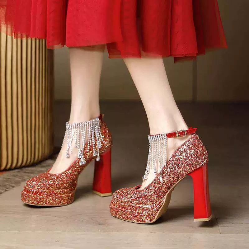 Strass borla sapatos de casamento feminino 2026 novo estilo dedo do pé quadrado plataforma salto grosso salto alto