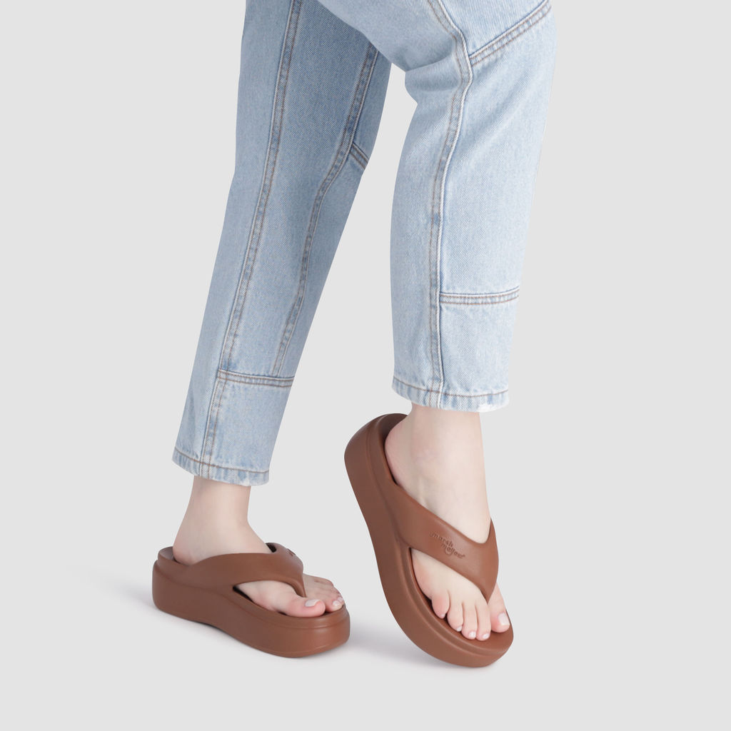 Chinelo Marshmallow Flatform Chocolate · foto 2