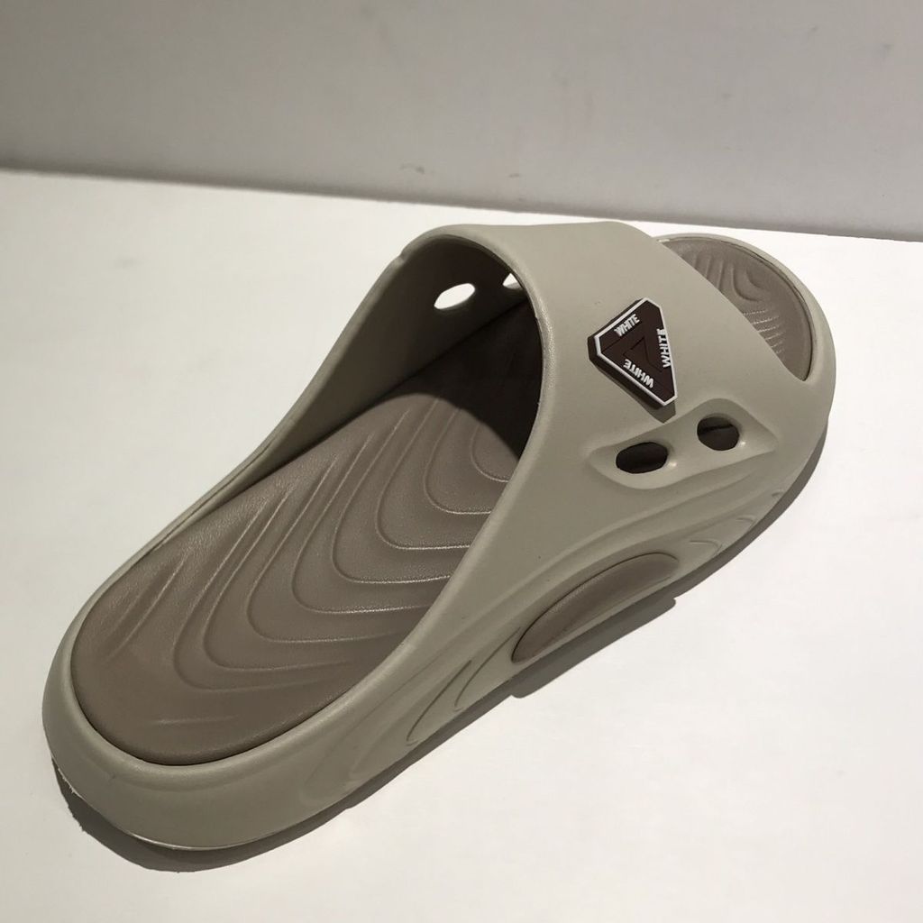 Sandálias slip-on elegantes da Mingya para homens, adequadas para uso em dormitórios e ao ar livre, com design simples e