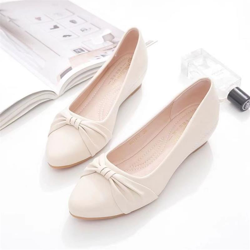 Sapatos de boca rasa femininos 2025 primavera novo estilo sapatos planos sapatos de mãe de meia-idade verão sapatos femi