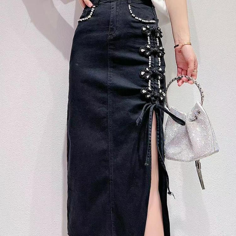 Saia jeans dividida com botão de contas pesadas, saia jeans resistente com fivela de botão com contas, saia jeans dividi