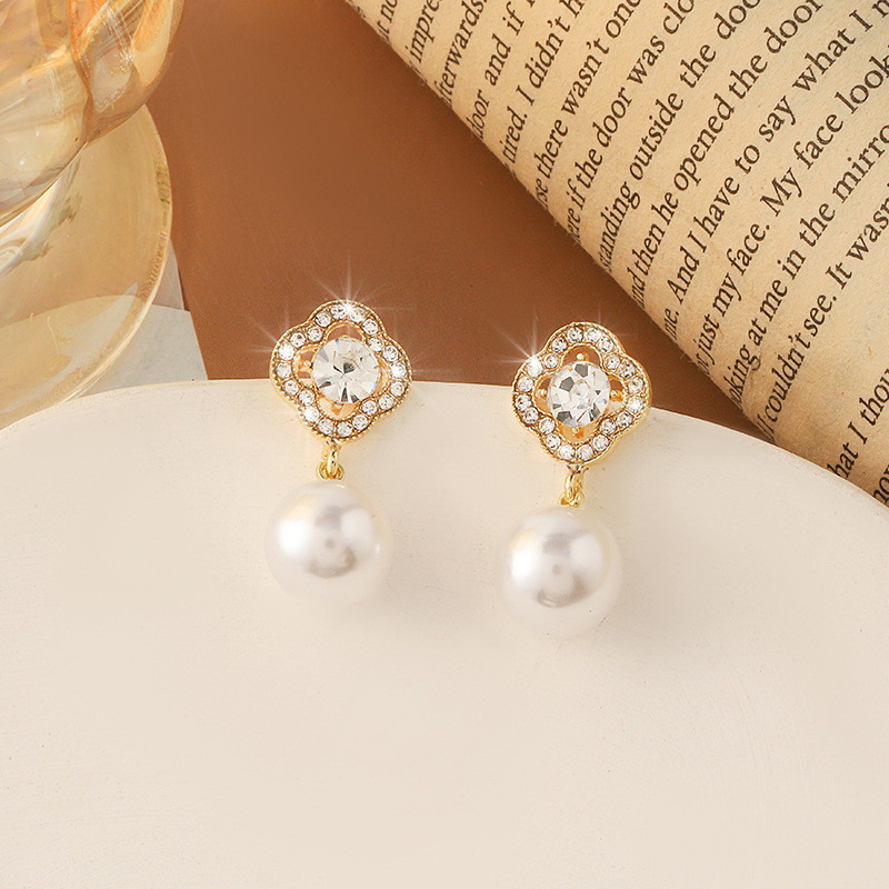 S925 prata agulha moda doce pérola brincos atacado elegante brincos estilo feminino brincos de diamante luz diamante bri