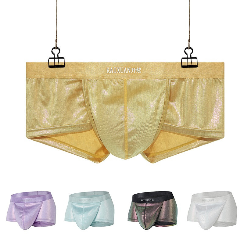 Cueca boxer masculina, com acabamento brilhante, modelagem em U e cós elástico de cintura baixa.