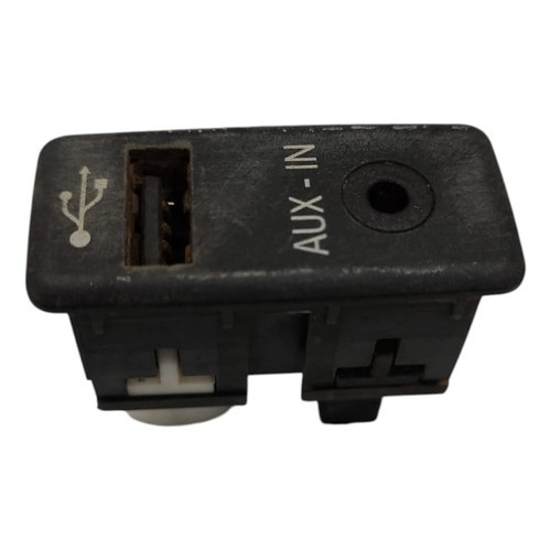 Conector Usb Auxiliar Painel Man Tgx 2020 Vn189 Preto