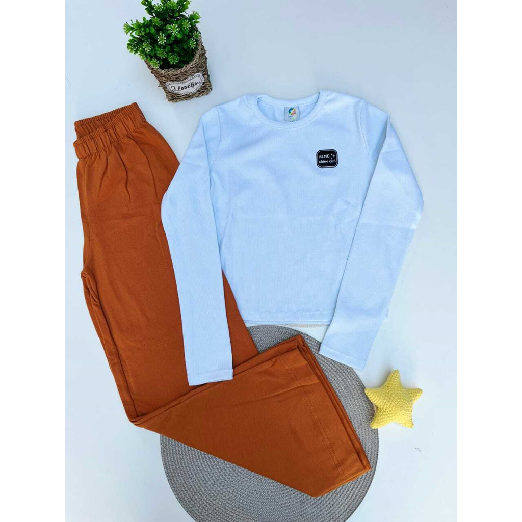 Conjunto Infantil Menina Blusa em Ribana e Calça em Moleton Alenice