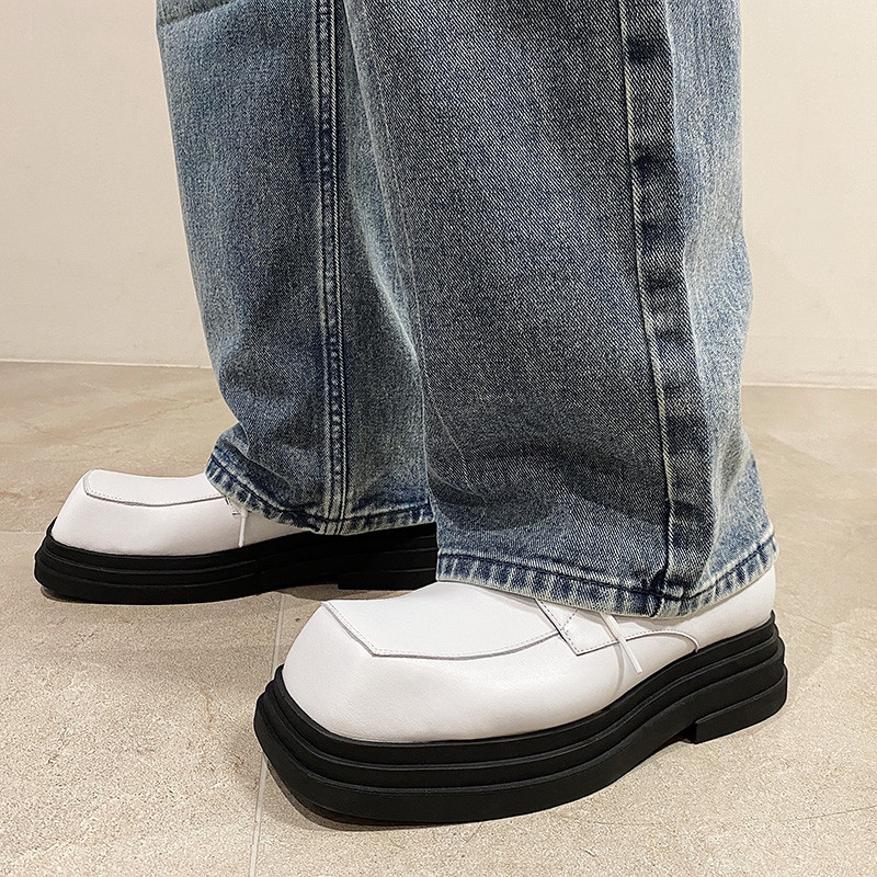 Dedo do pé quadrado estilo britânico pequenos sapatos de couro masculino Retro branco de sola grossa Derby sapatos nicho