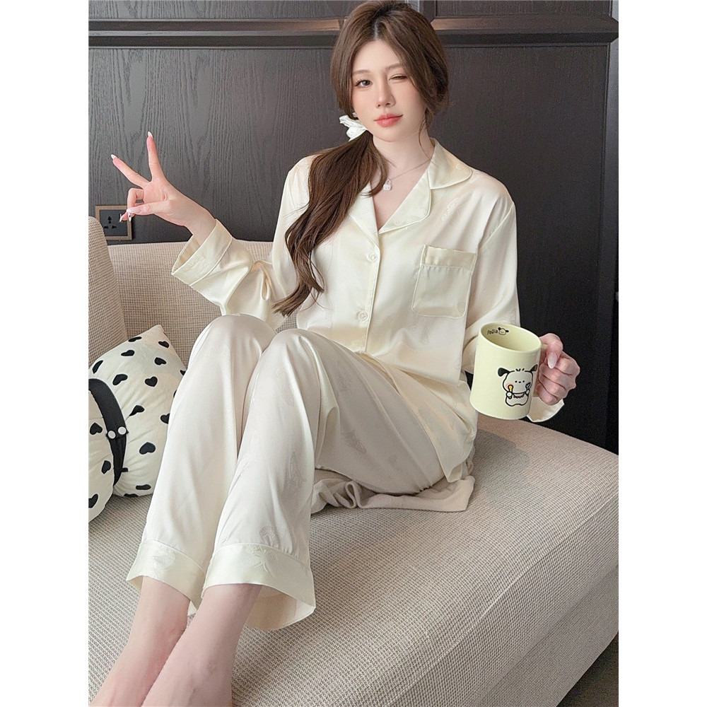 2026 novo estilo pijamas femininos primavera outono seda gelo manga comprida High-End elementos borboleta de seda terno 