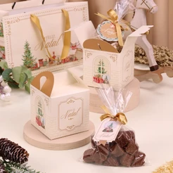 50 CAIXAS LEMBRANCINHA NATAL 9X9X9CM CANDURA 5270 ( JANGO NATAL 2025 )