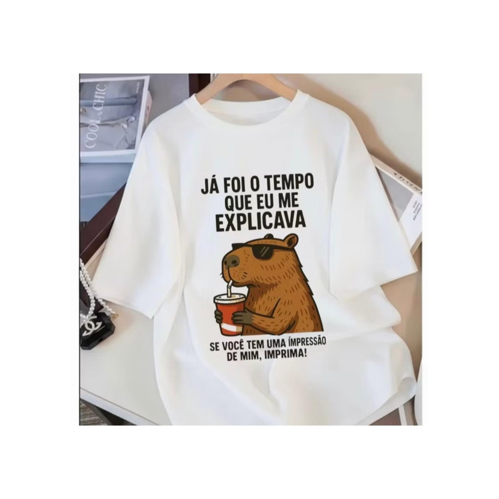 Camiseta Feminina Com Estampa de Capivara com Óculos e Frase em Português Confortável Fofa Estilosa Moda Feminina Casual