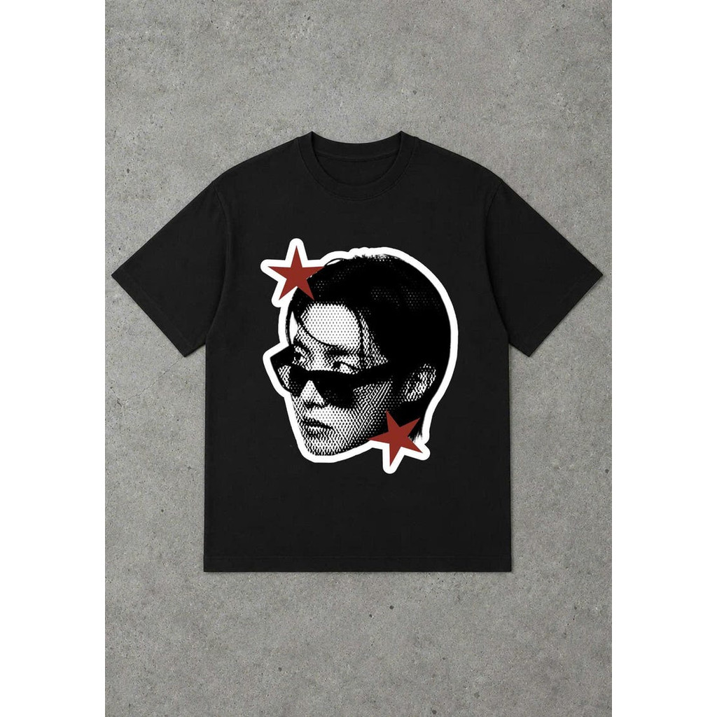 Camiseta Feminina Estampa Silhueta com Estrelas Moderna Confortável Estilosa Moda Feminina Casual