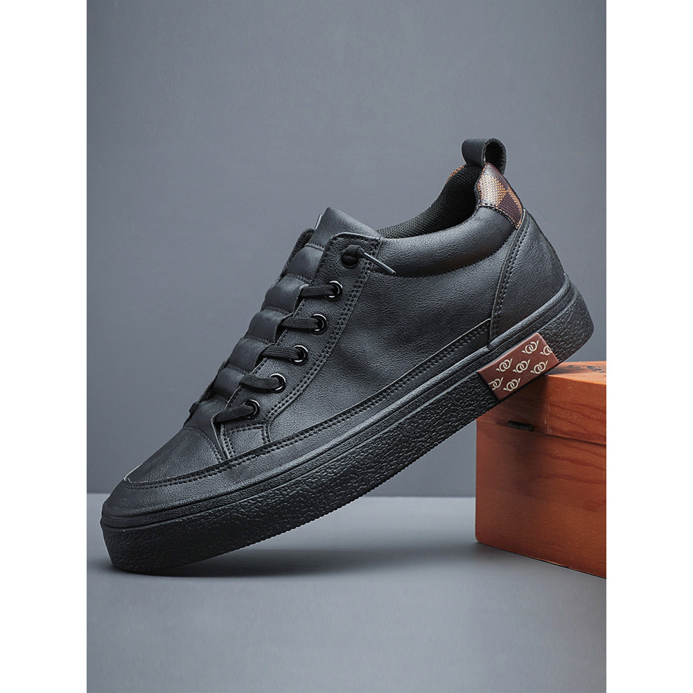 2024 novo estilo sapatos masculinos outono na moda sapatos masculinos tênis planos sapatos de couro preto casuai