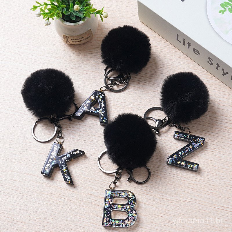 Chaveiro feminino com letra e folha preta, com pompom, pingente de bolsa com letra em resina brilhante com efeito degrad