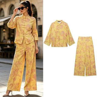 Conjunto de duas peças para mulher, com estampa floral amarela: camisa de manga comprida com gola alta + calças de cintu