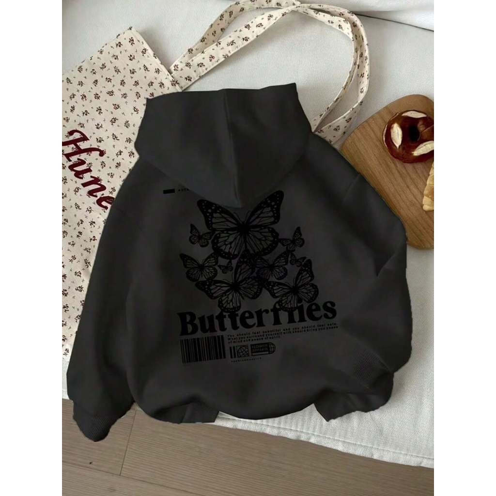 Moletom feminino estampada com capuz flanelado cangurú confortavél desenho de borboleta preta nas costas  fofo casual