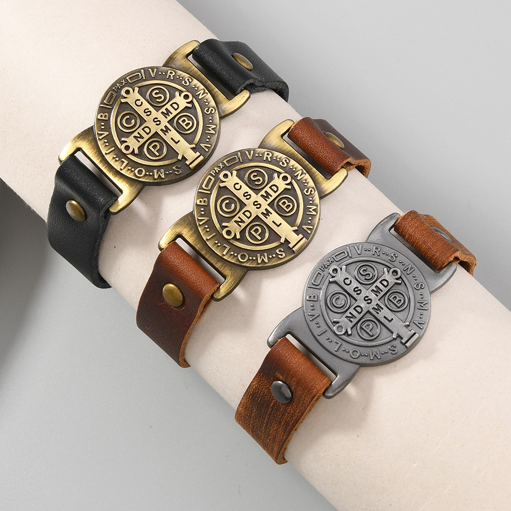 Cross-Border novo estilo Retro cruz pulseira de couro masculina simples ajustável St. Pulseira Medalha Benedict