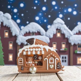 Enfeite De Natal em Resina - Trailer Ginger - Marrom e Branco - 16x12,7cm - 1 unidade - Cromus - Rizzo em Oferta na Shopee