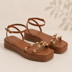 Sandália Feminina Flatform Tamanco Casual Confortável com Enfeite Metalizado