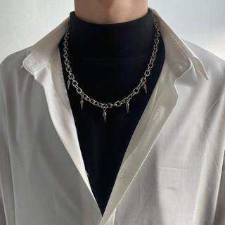 Estilo unissex titânio aço colar masculino na moda Punk Hip-Hop borla rebites luz luxo nicho Design clavícula corrente f