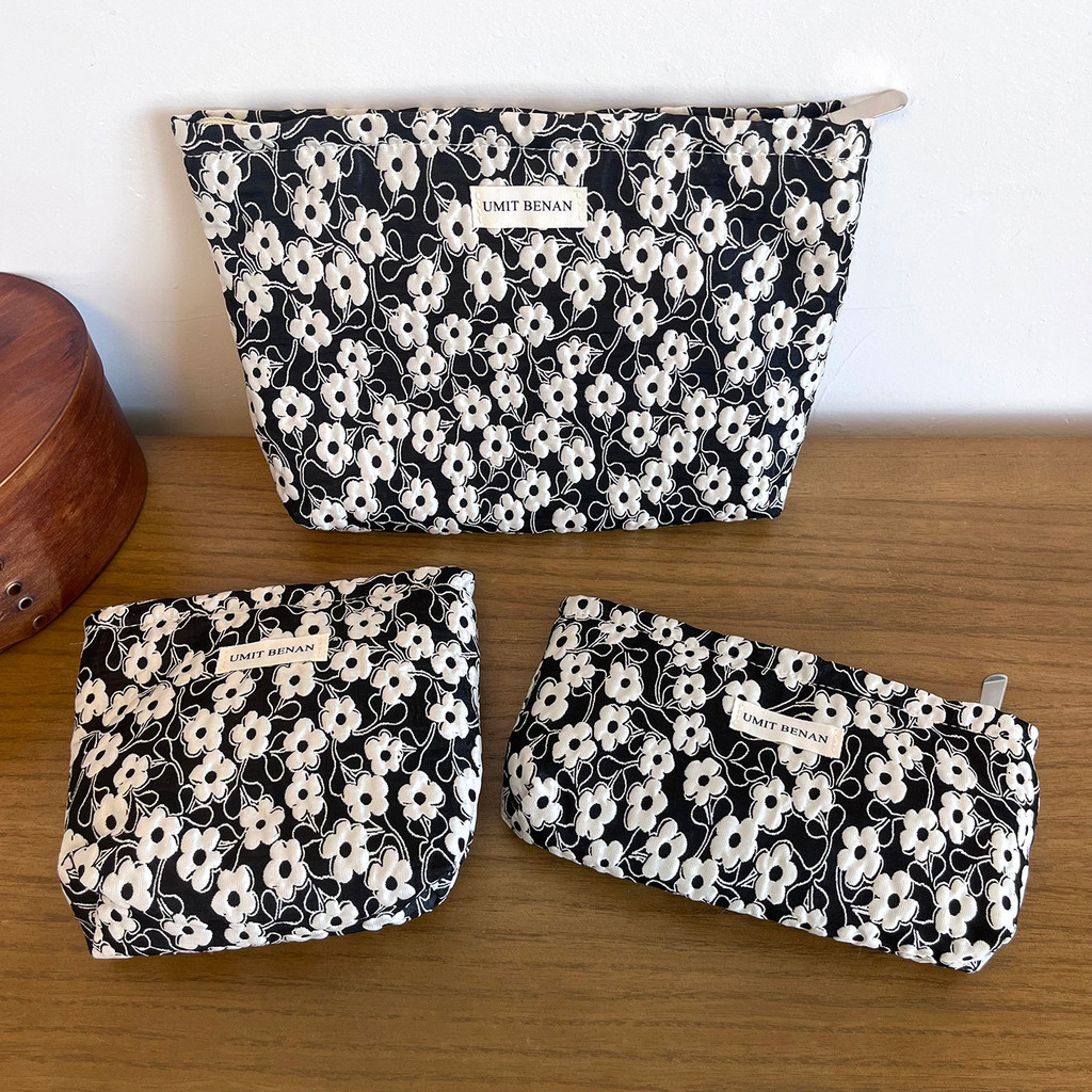 Bolsa de maquiagem pequena preta com estampa floral 3D, nova bolsa de armazenamento de cosméticos e produtos de cuidados