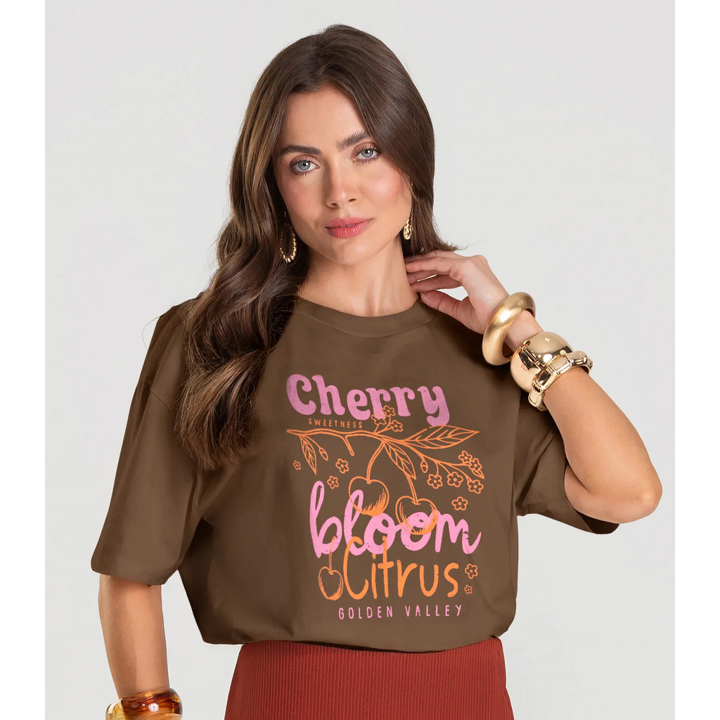 T- Shirt Feminina Oversized Dianna Marrom