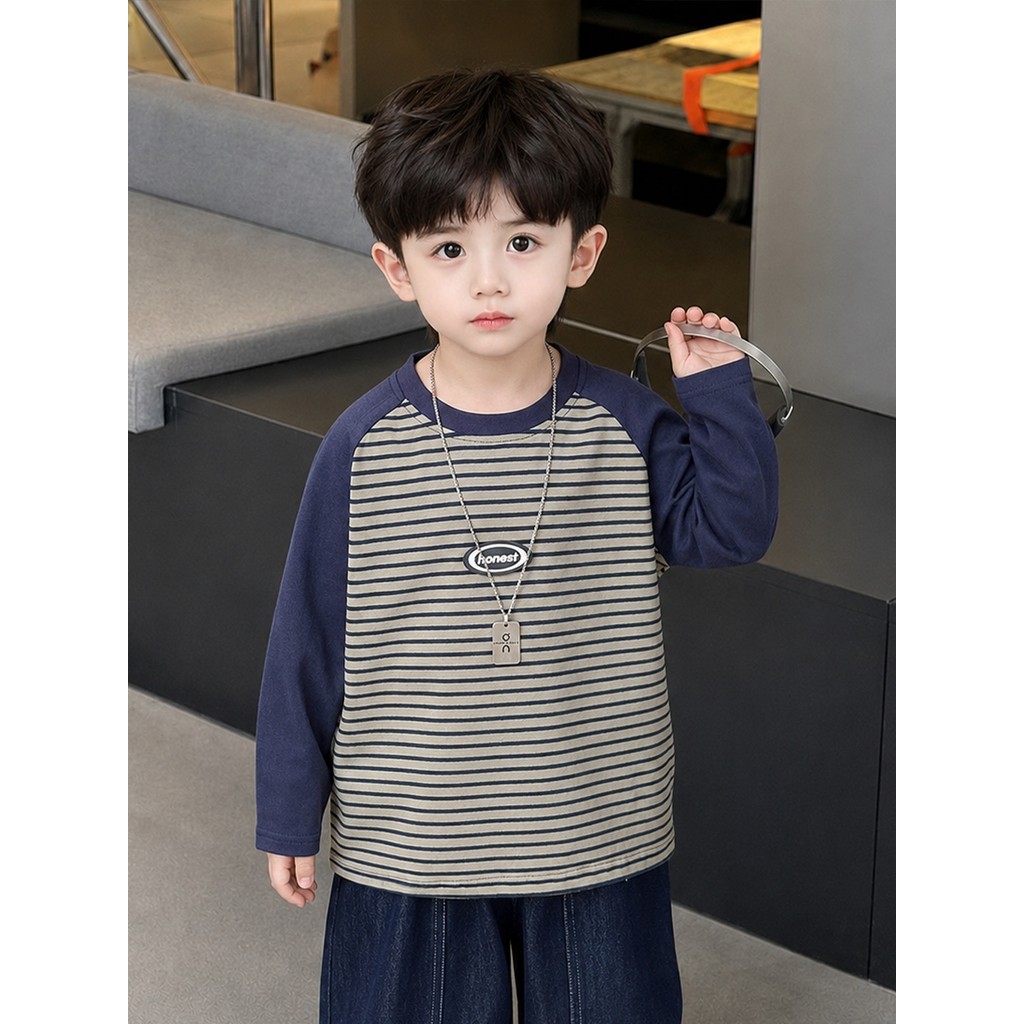 Crianças primavera outono camisa de fundo 2026 novo estilo meninos versão coreana listrado manga comprida camiseta menin