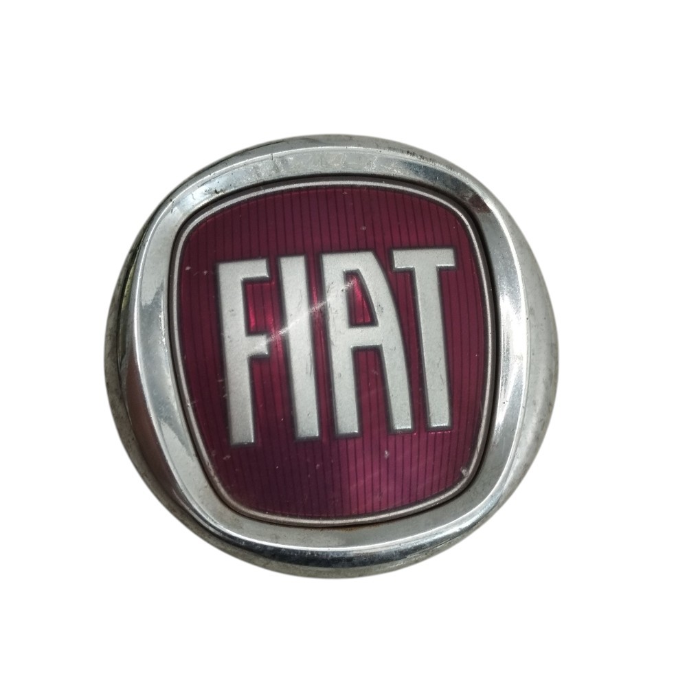 Emblema grade parachoque fat palio strada uno 2008 a 2012