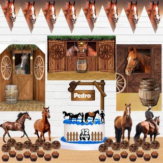 Kit só um bolinho festa Cavalos, Decoração com nome e idade no topo do bolo tema cavalo.