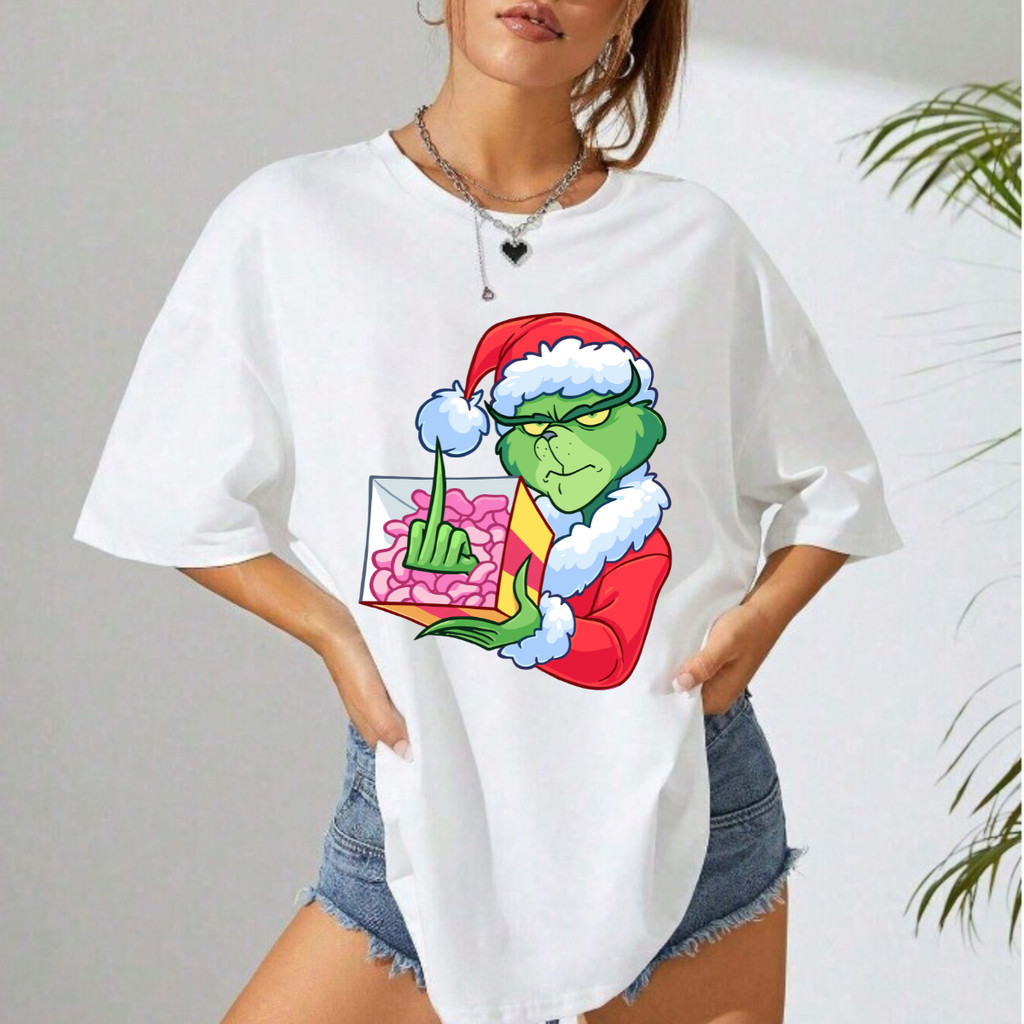 [Camiseta Premium em Algodão Puro]SISI Camisa GRINCH Oversized Larga Estampa Natal cor Branca em Algodão Feminina