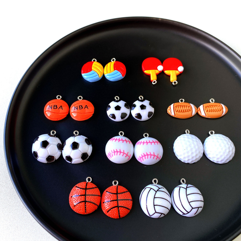 Esportes pequeno pingente resina estilo esportivo pingente basquete & futebol & vôlei & tênis pequeno pingente esportes 