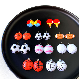 Esportes pequeno pingente resina estilo esportivo pingente basquete & futebol & vôlei & tênis pequeno pingente esportes 