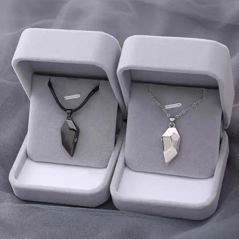 2 Pcs Colar Atraente Magnética Preto + Branco Desejo Pedra Casal Costura Amor em Oferta na Shopee
