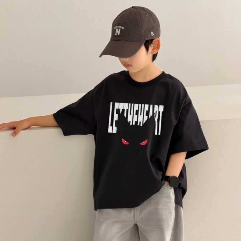 Preto de manga curta camiseta meninos verão fino topos 2026 novo estilo médio grande crianças moda versão coreana camisa
