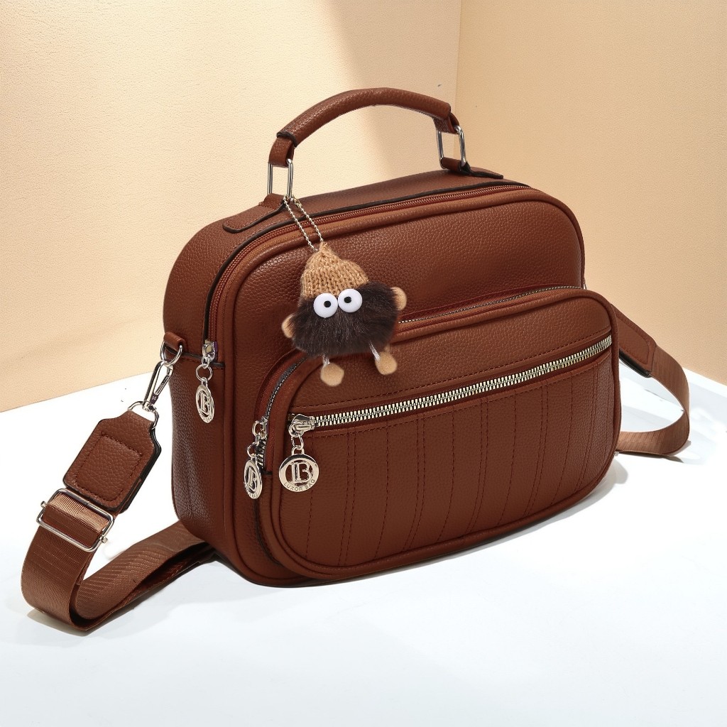 Bolsa Feminina Alça De Gorssa Transversal  com Pompom LA299