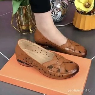 Sandálias retrô de couro macio com biqueira arredondada, salto baixo, sola macia, estilo étnico, modelo semiaberto, para