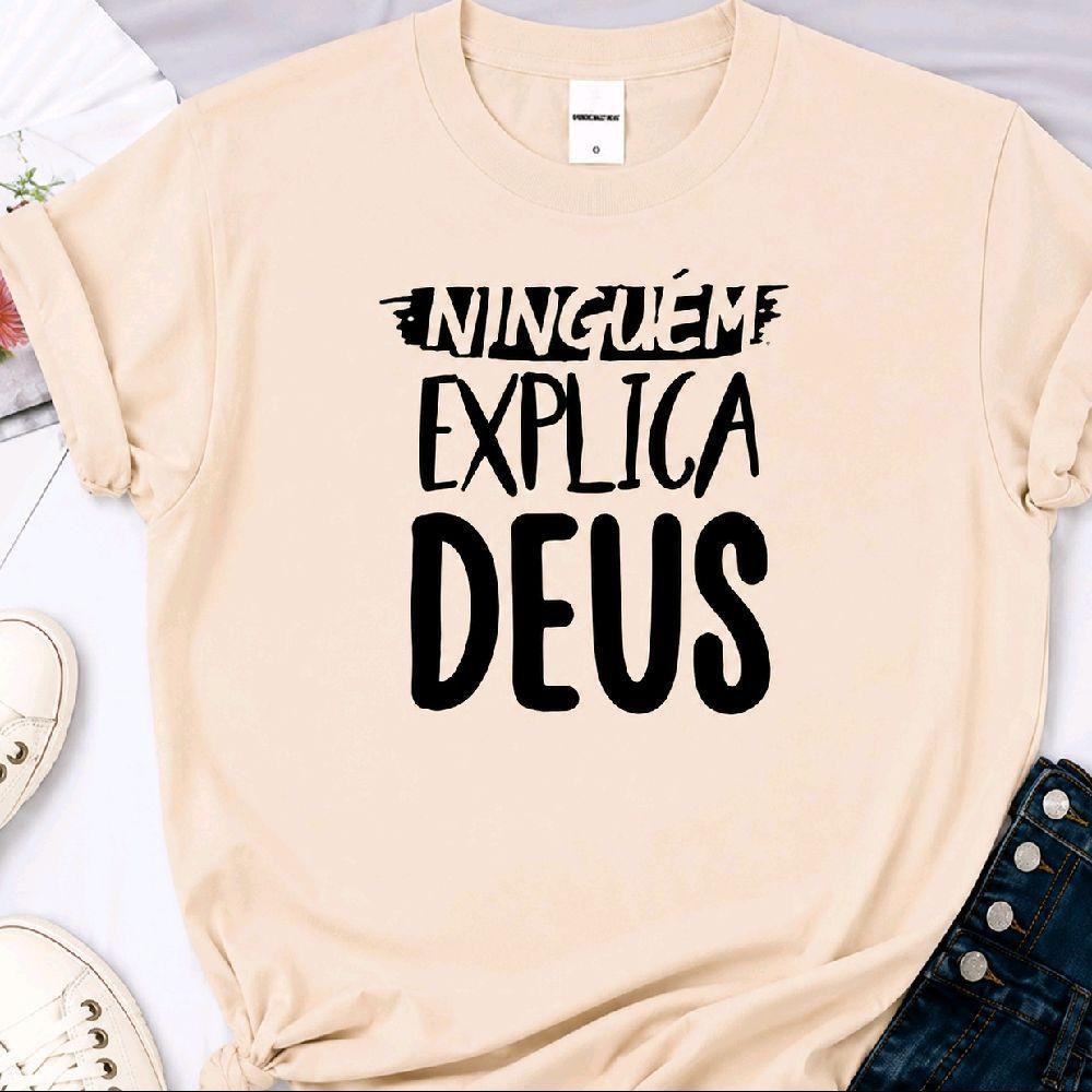 Camiseta Unissex Masculina Feminina Algodão Igreja Ninguém Explica Deus Estampa Clara e Confortável