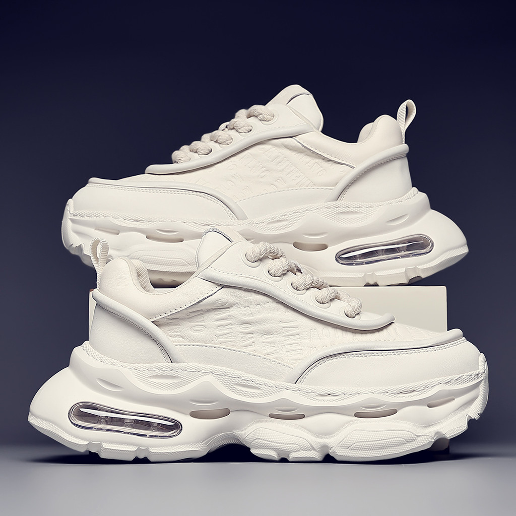 Sapatos masculinos verão 2026 novo estilo sapatos de pai masculino branco de sola grossa aumentando sapatos antiderrapan