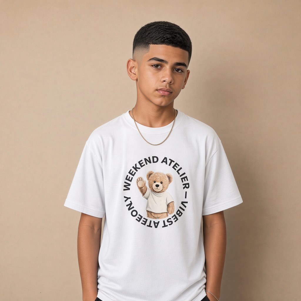 Camiseta Infantil e Juvenil Estampada Urso Weekend 100% Algodão Premium Criança Personalizada Unissex Blusa Camisa Jovem